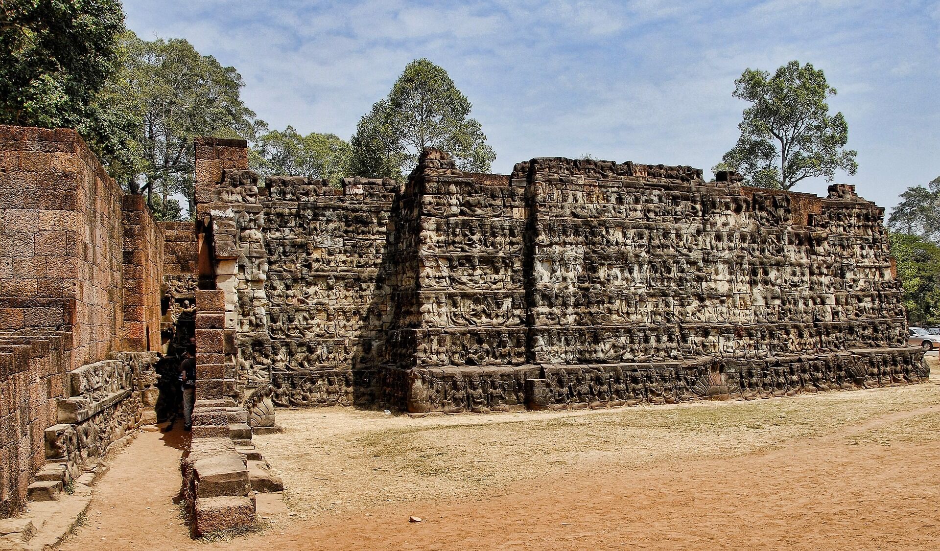 Start your cultural journey with Siem Reap’s lively glow